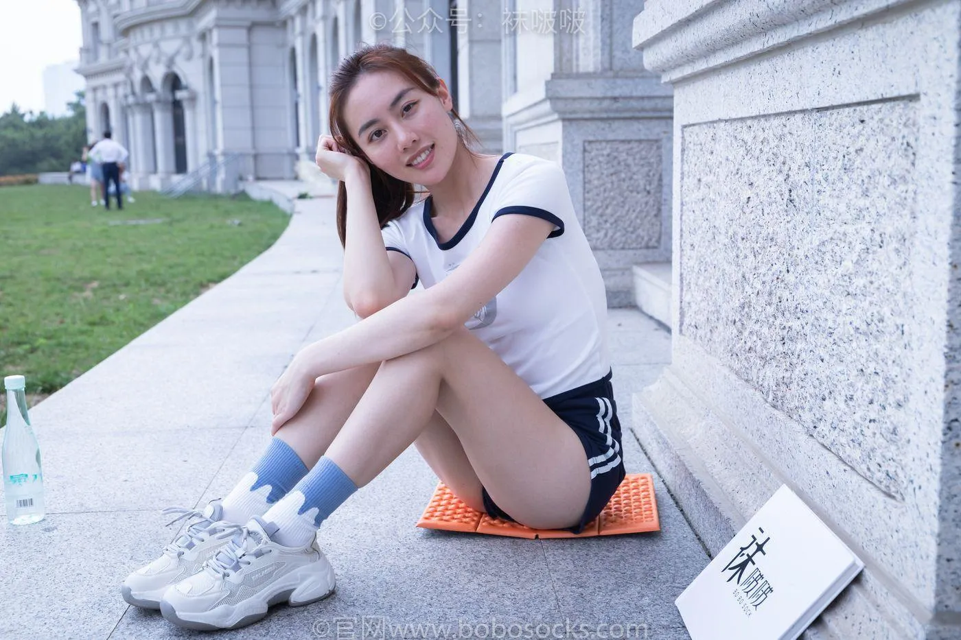 [BoBoSocks袜啵啵]NO.028 小米-运动鞋、白棉袜、裸足 [133P]插图5